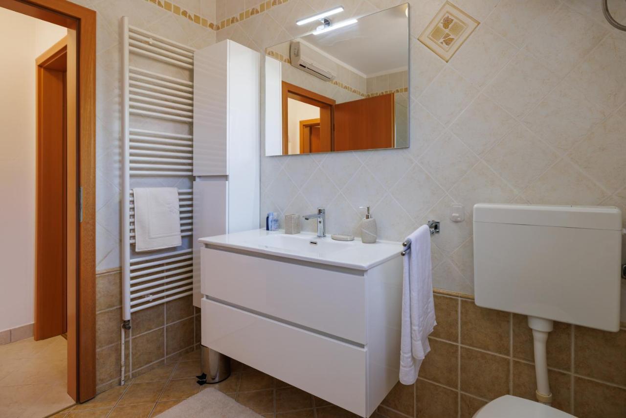 Apartman La Vista E' Bella คอร์นิช ภายนอก รูปภาพ