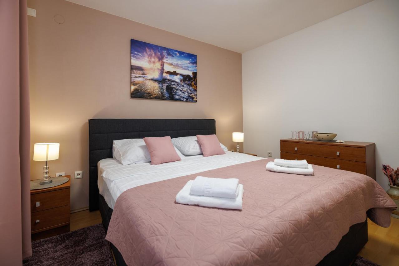 Apartman La Vista E' Bella คอร์นิช ภายนอก รูปภาพ