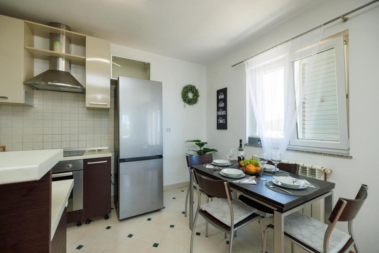 Apartman La Vista E' Bella คอร์นิช ภายนอก รูปภาพ