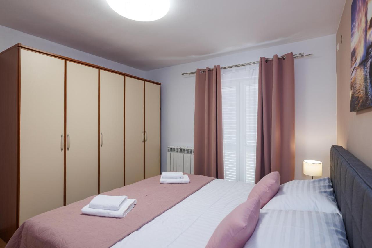 Apartman La Vista E' Bella คอร์นิช ภายนอก รูปภาพ