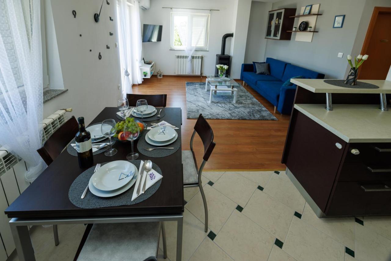 Apartman La Vista E' Bella คอร์นิช ภายนอก รูปภาพ