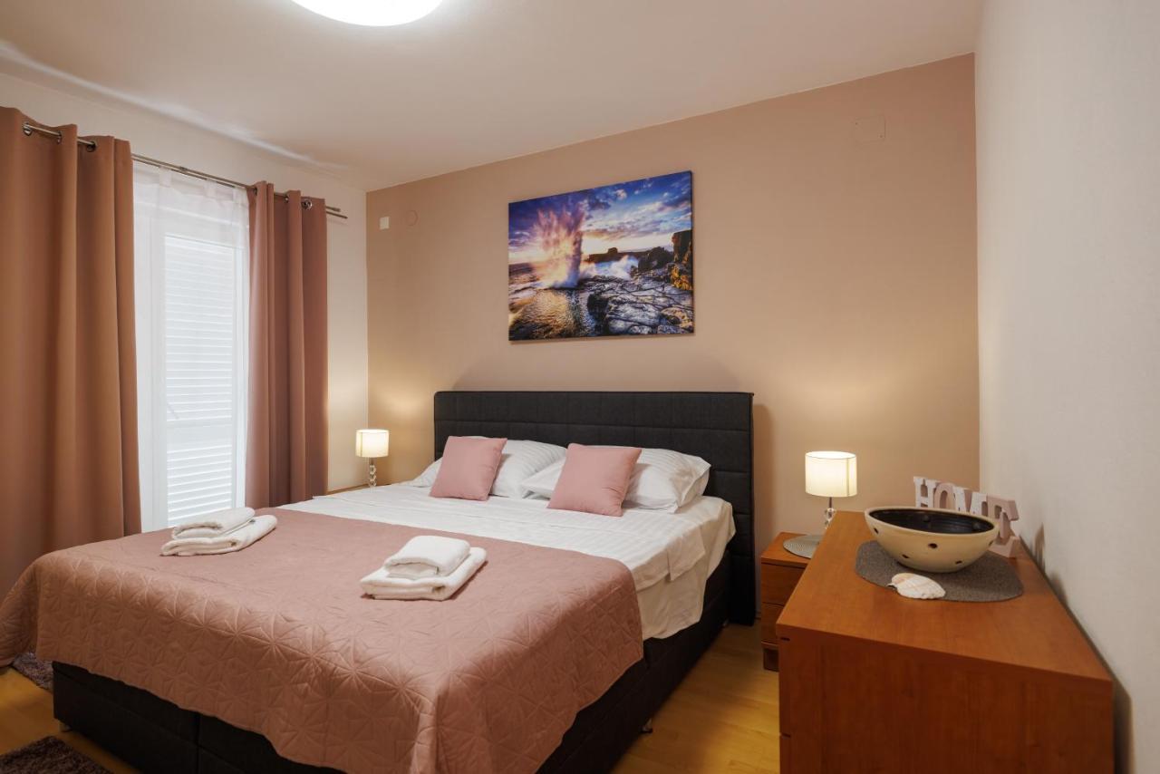 Apartman La Vista E' Bella คอร์นิช ภายนอก รูปภาพ