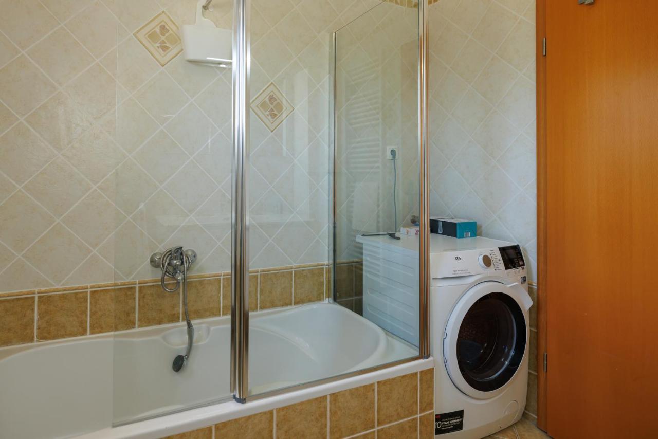 Apartman La Vista E' Bella คอร์นิช ภายนอก รูปภาพ